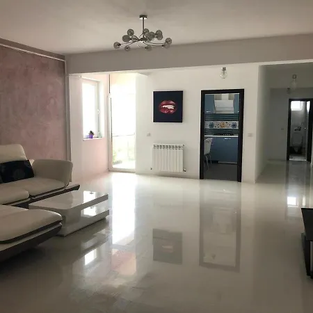 De Lux Scoica Land Năvodari